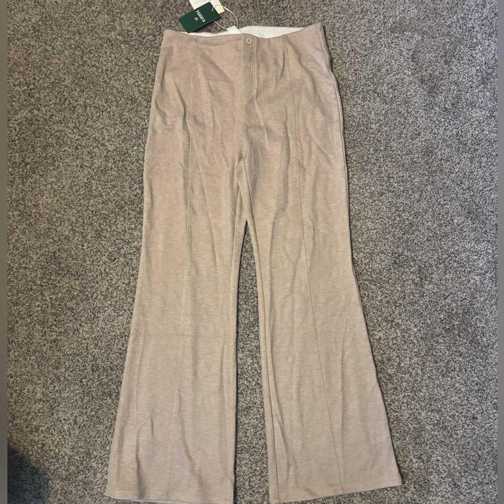 HALARA Boot-Cut Knit Pants in Taupe